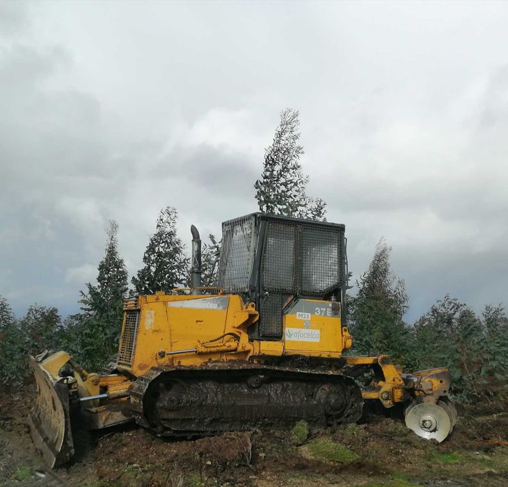 Buldozer Komatsu D37 E (70 cv/52kw)