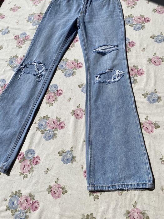 Jeansy z dziurami szerokie dzwony XS 34 stradivarius typu flare