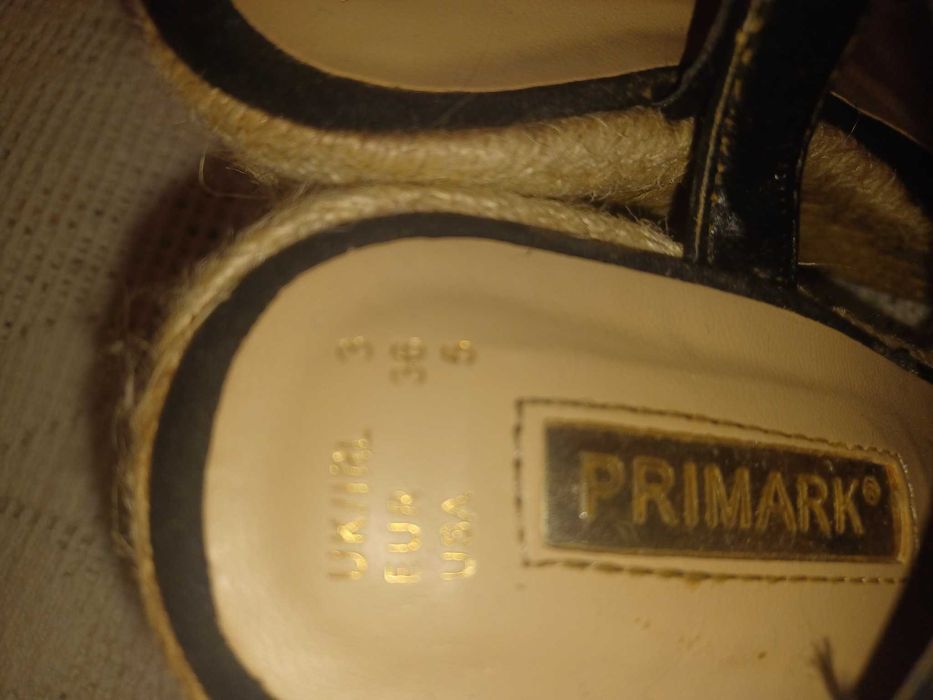 Sandálias de cunha pretas