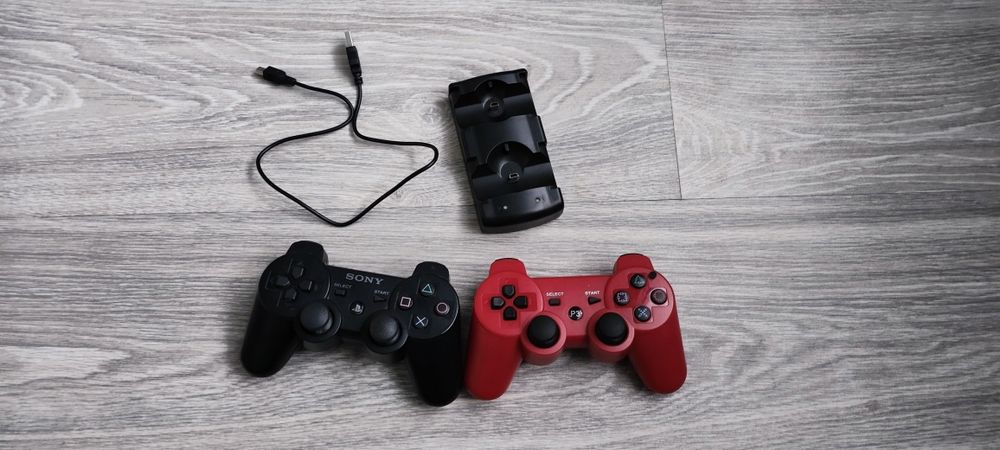 Продам два геймпади до Ps3