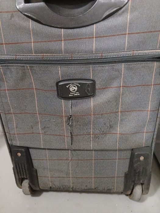 Продам чемодан рабочий