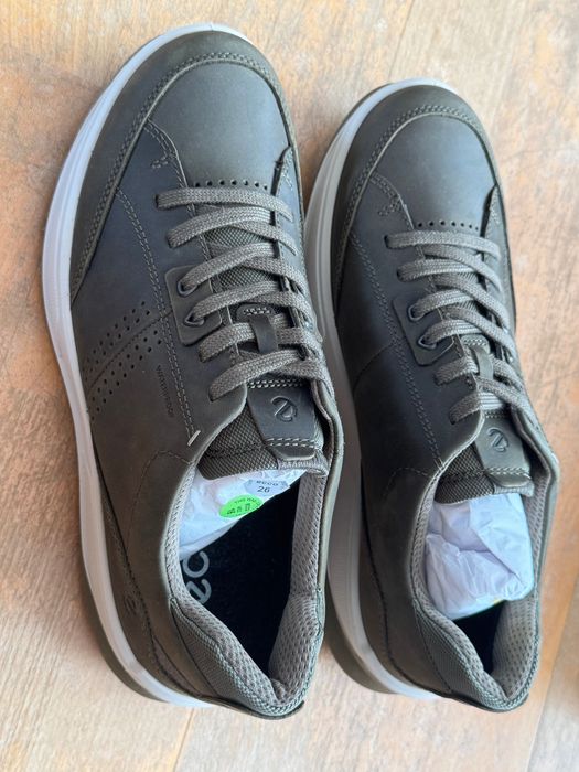 Nowe męskie buty 42 Ecco