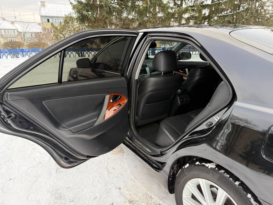 Продам TOYOTA Camry