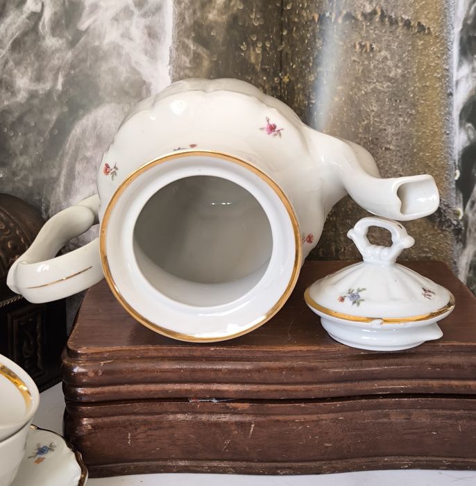 Serwis do kawy mokka Wałbrzych piękna stara porcelana