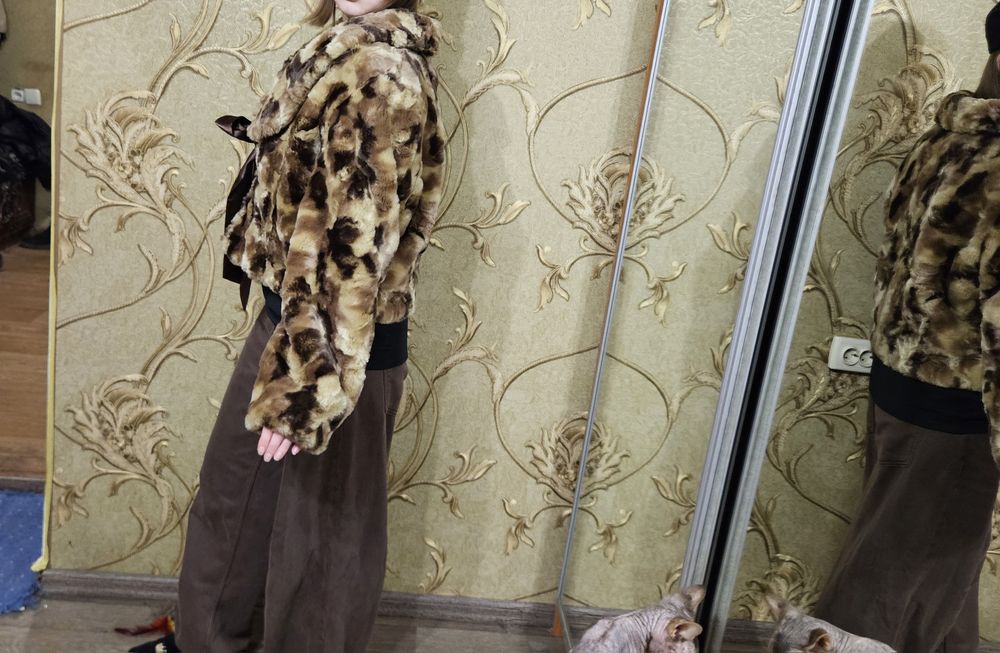 Полушубок штучний,М/L