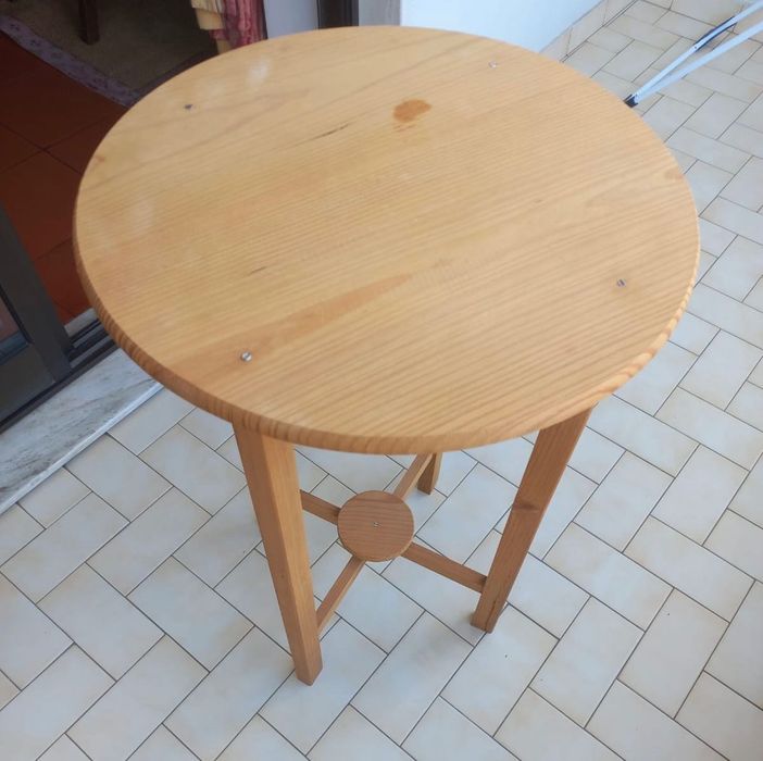 Mesa redonda de Madeira