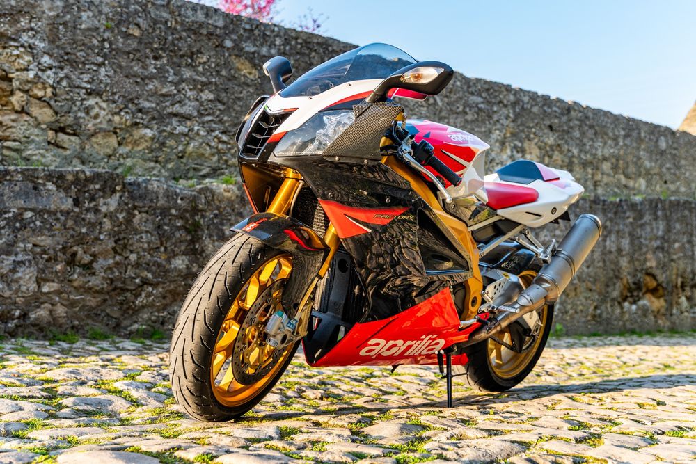 Aprilia RSV  Factory RR