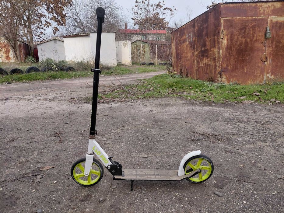 Двоколісний самокат USD PRO Rider