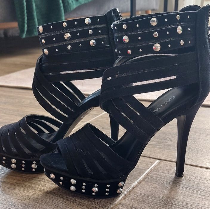 Buty na obcasie catwalk 36