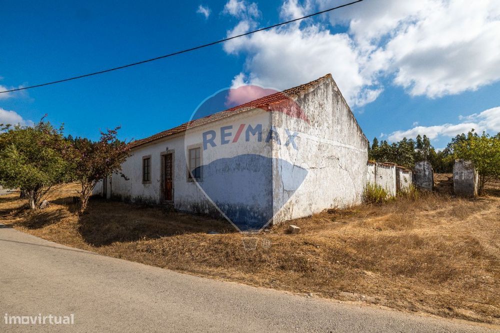 Moradia T4 para venda