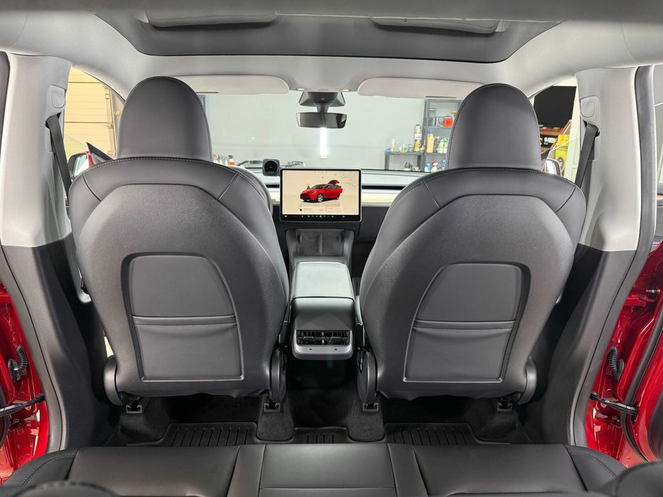 Tesla model Y 2022 року long range, повний комплект, дотяжки дверей