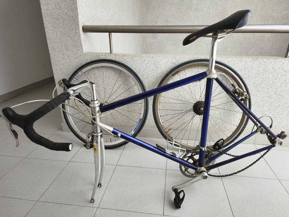 Bicicleta de Estrada Vitus 979 (Made in France) - Grupo Shimano 105