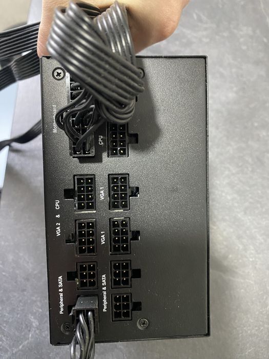 Продам блок живлення MSI A850gf