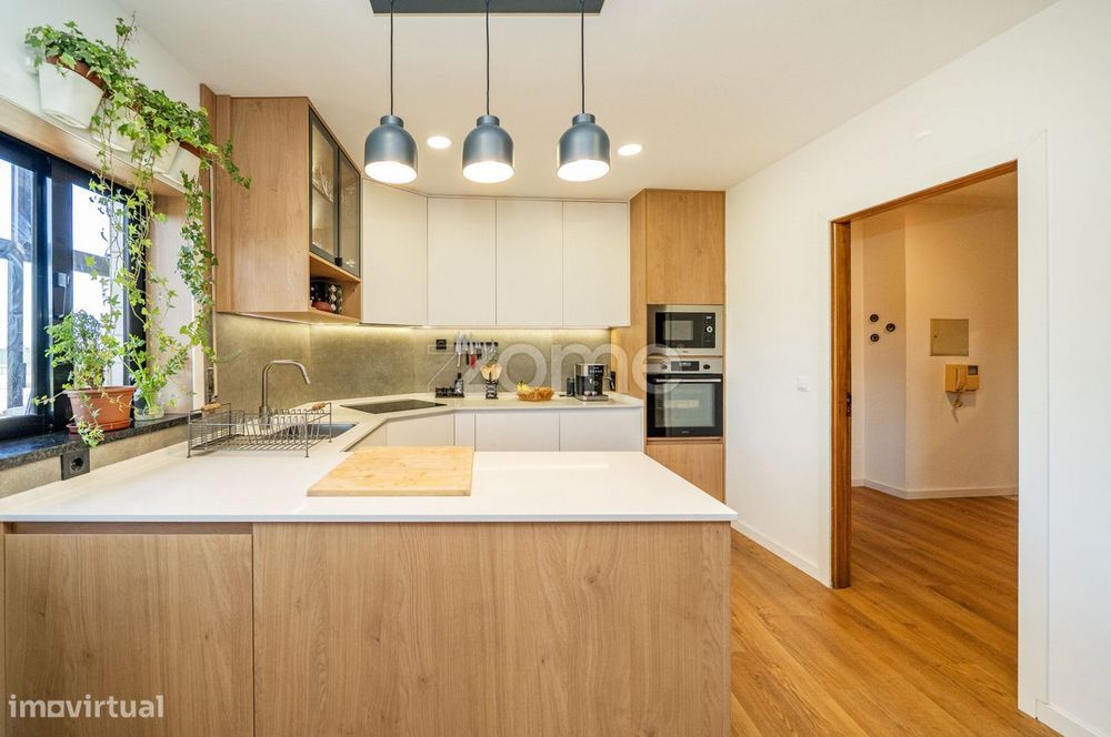 Apartamento T4 na Rua Costa Gomes, Maximinos, Braga — Braga (Maximinos, Sé E Cividade), Braga