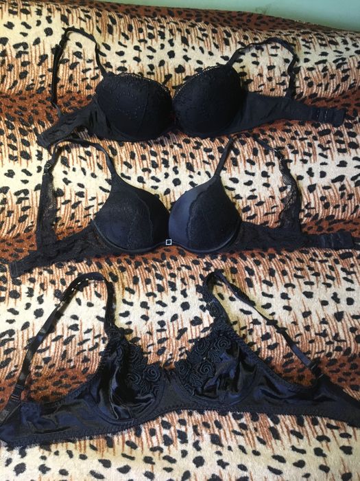 Бюстгальтер з пуш ап і без