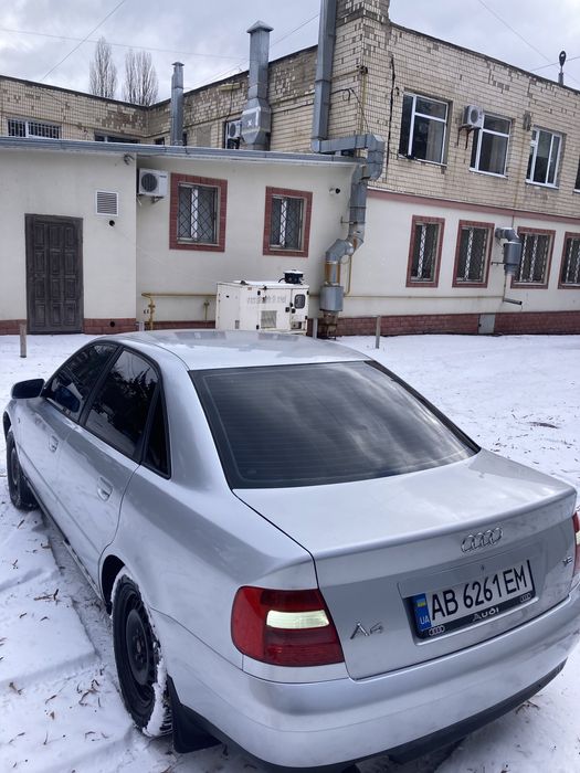 Ауді А4 Б5 рестайлінг 1.6 газ - бензин