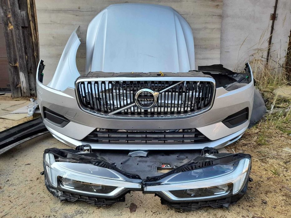 Панель комплектна VOLVO XC60 радіатор інтеркулер усілітєль дифузор