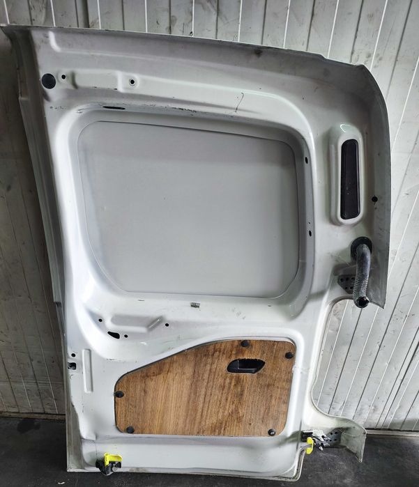 PORTA TRAS ESQUERDA CITROEN BERLINGO / PEUGEOT PARTNER / OPEL COMBO / FIAT DOBLO 2019 2020 2021 2022 2023 2024