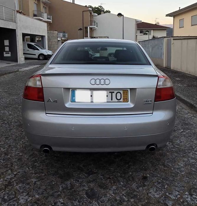 Audi A4 3.0 V6 Quattro – 220 CV | Caixa Automática | Excelente Estado