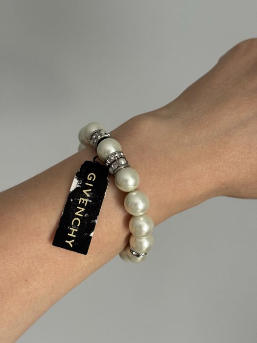 Браслет від Givenchy