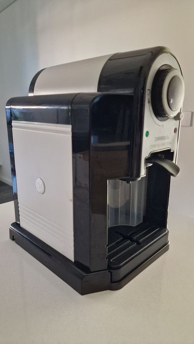 Maquina de café expresso multi-sistema Dimobilli D6