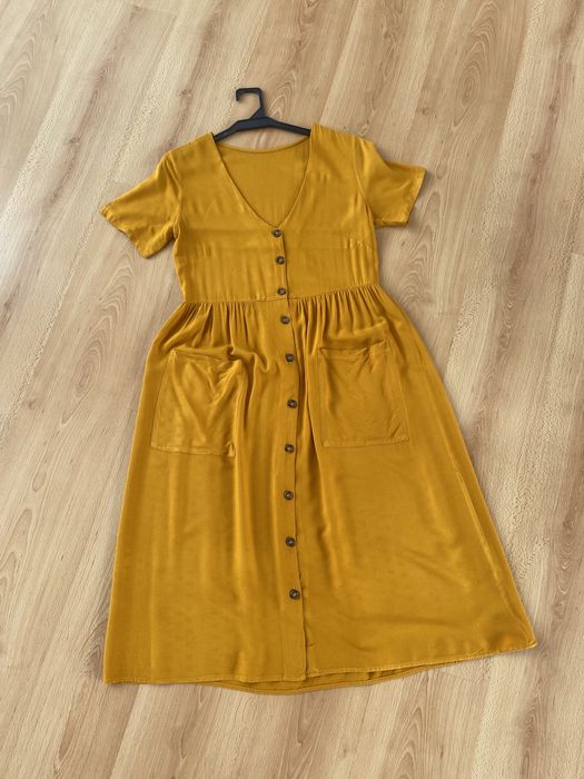 vestido amarelo mostarda