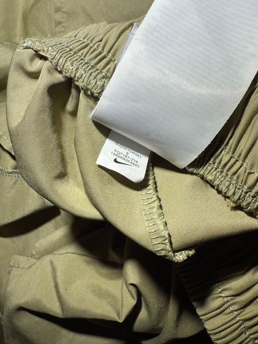 Підліткові спортивні шорти Nike кольору хакі для бігу, тренувань