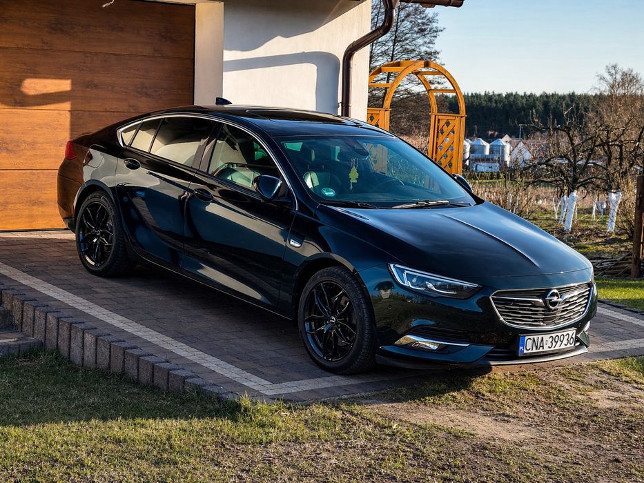 Opel Insignia B 2017r 2.0CDTI 170 km 4x4 HAK  WEBASTO SZYBER!! NAJBOGATSZA WERSJA