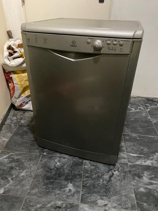 Máquina de lavar loiça como nova