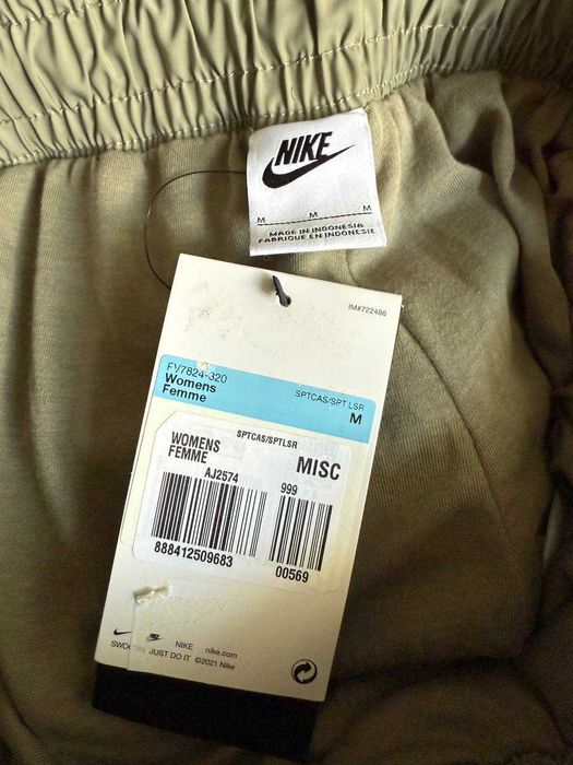 ОРИГІНАЛ! Штани Nike NSW Mid-Rise Repel Pants Green M L | FV7824-320