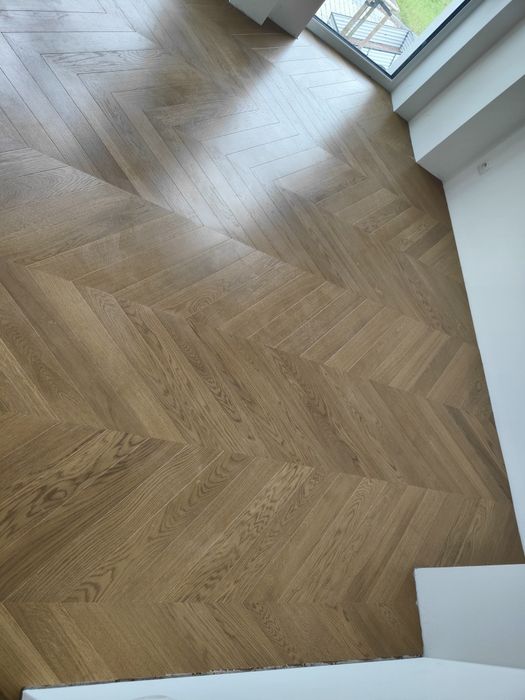 Parkiet deska podłogowa jodełka francuska  deska dąb