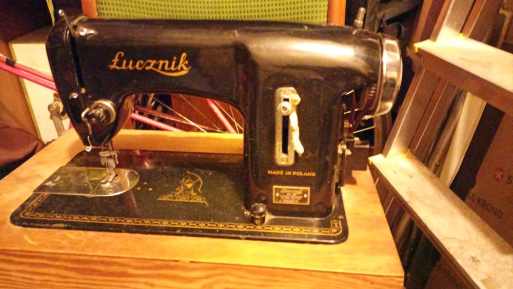 Maszyna do szycia Łucznik KL.90 ZakładyMechaniczneim.Gen.Waltera Radom