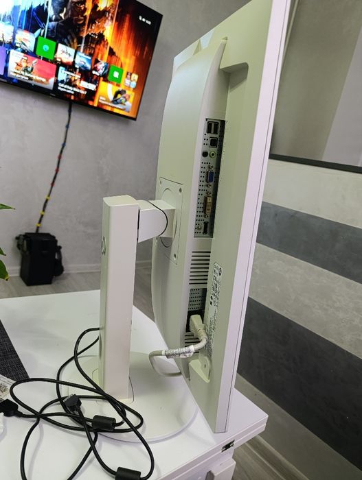 Продам монітор FUJITSU 24 дюйма 60герц