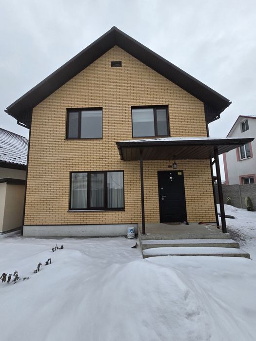 Здається шикарний 4 кімнатний Будинок по Вулиці Козацька.