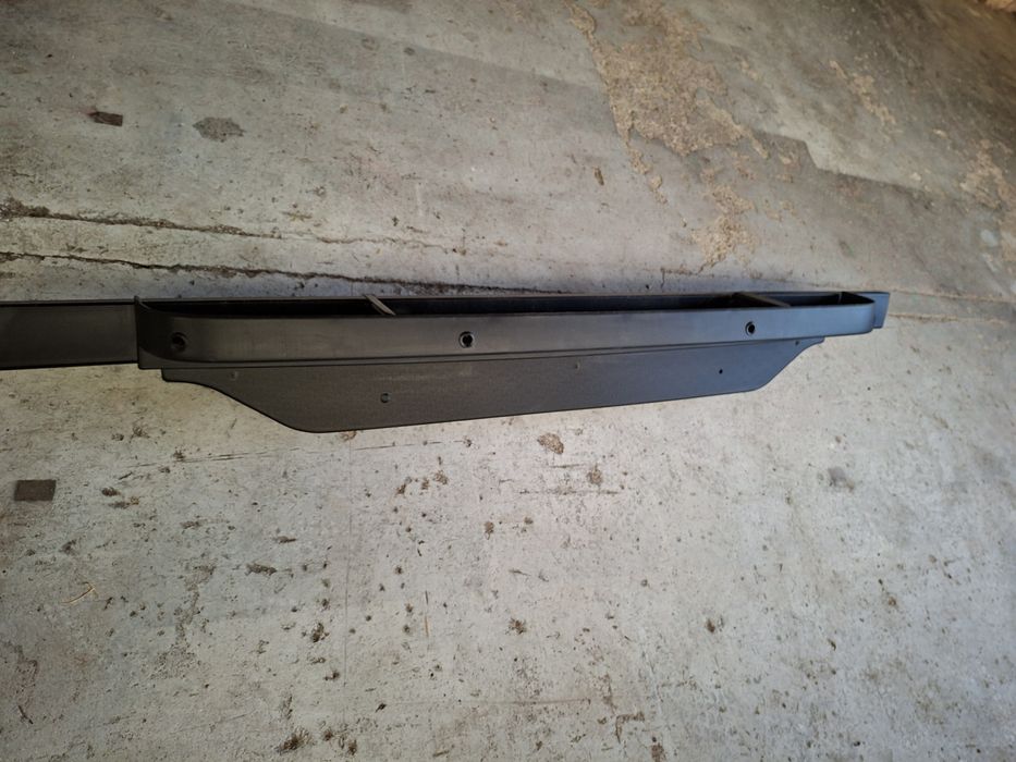 Бампер задній . підніжка - iveco daily   19 -25