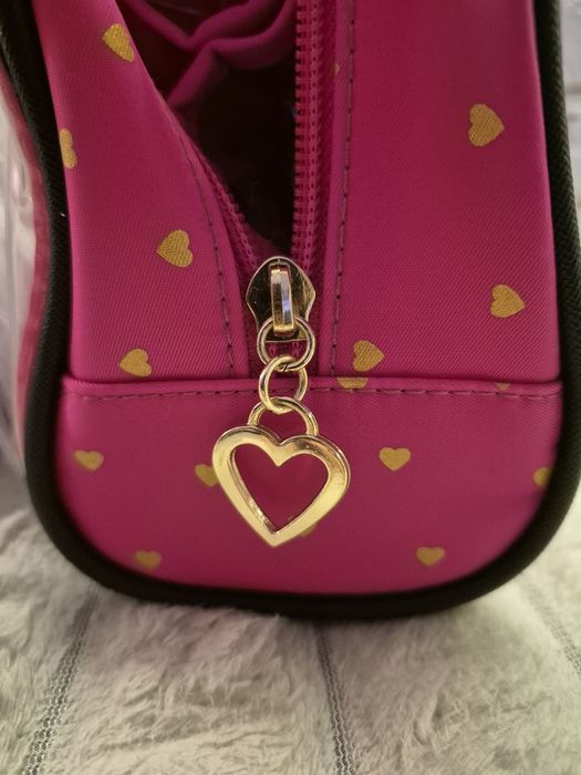 Zestaw kosmetyczek różowych