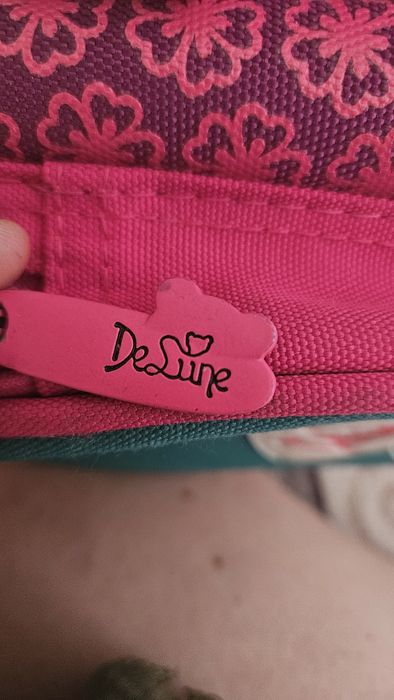 Продам портфель Delune