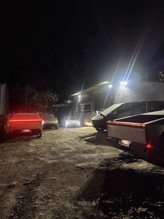 Сервіс Тесла Сервіс Кибертрак Сервіс Люсід Львів