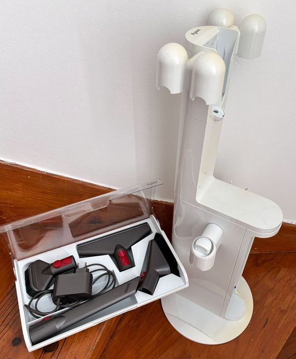 Dyson Cyclone V10 Absolute com Dok de carregamento