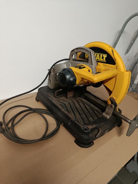 Máquina de corte DeWalt
