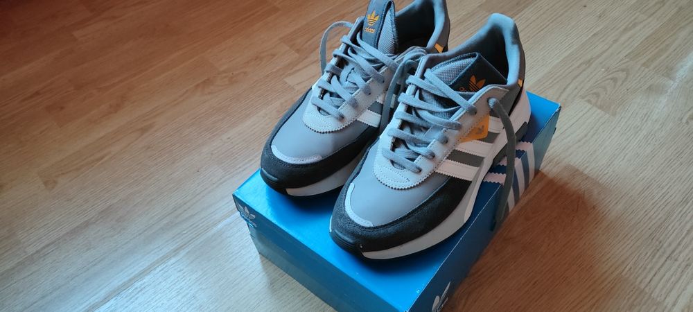 Buty Adidas Retropy F2