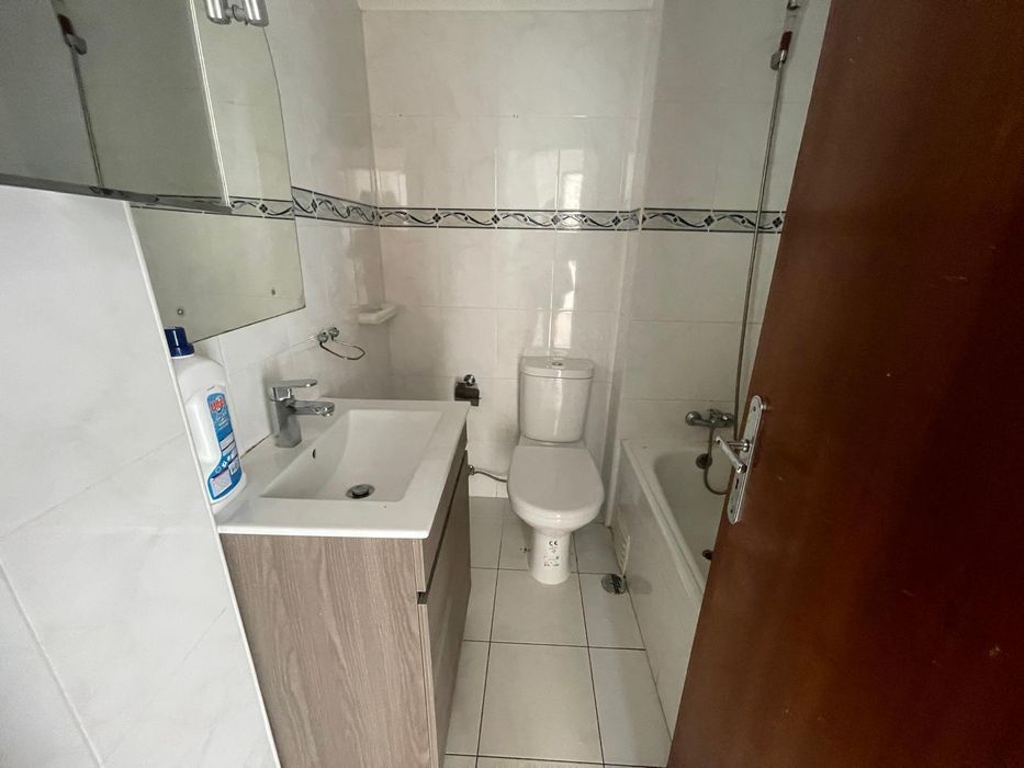 Apartamento T2 para Arrendamento – Amora - Seixal 

Disponível para ar