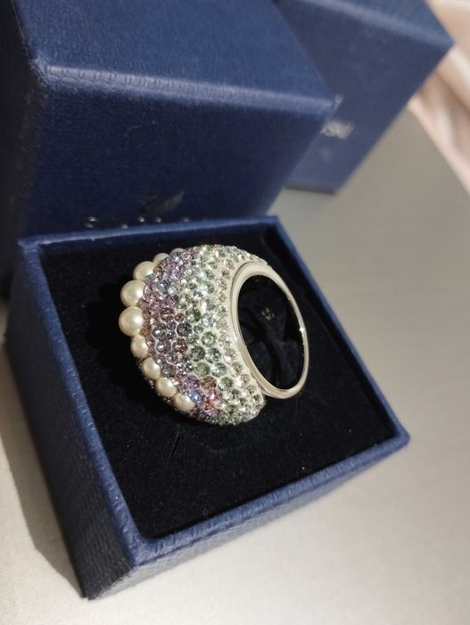 Anel oficial Swarovski - Novo com caixa original