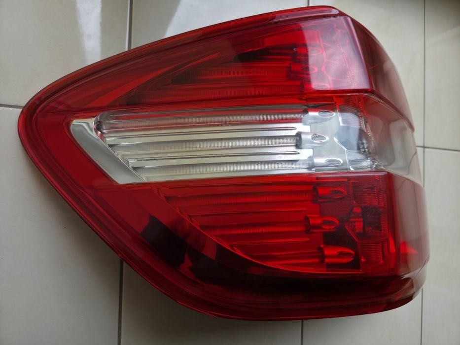 Задние фонари Mercedes ML W164 /рестаил USA