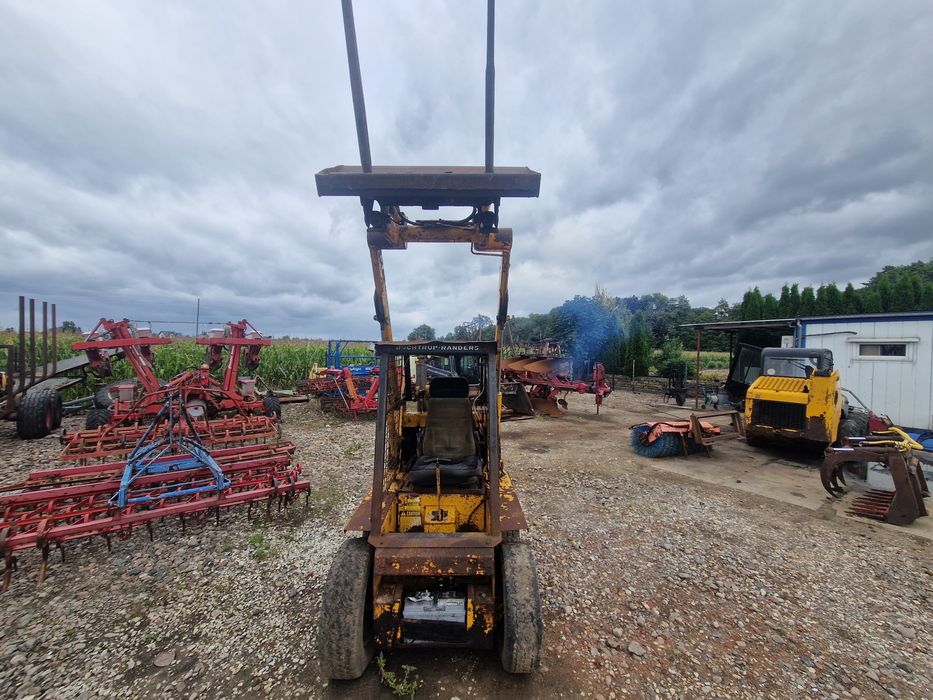 Ładowarka Mustang 320 New Holland Bobcat
