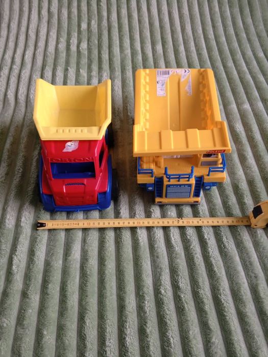 Машинки средних размеров