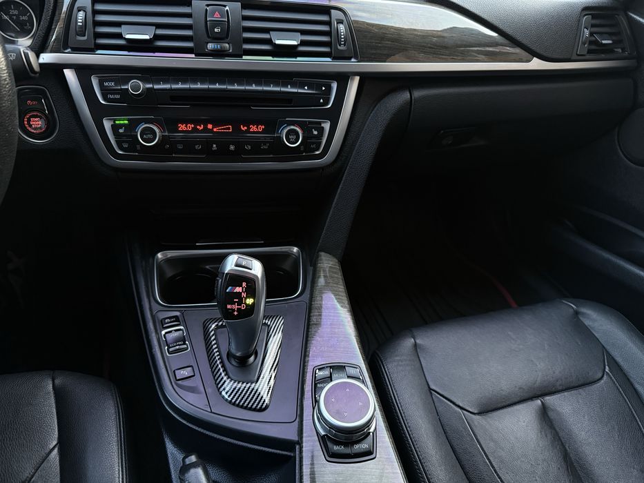 BMW f30  328i 2013 рік