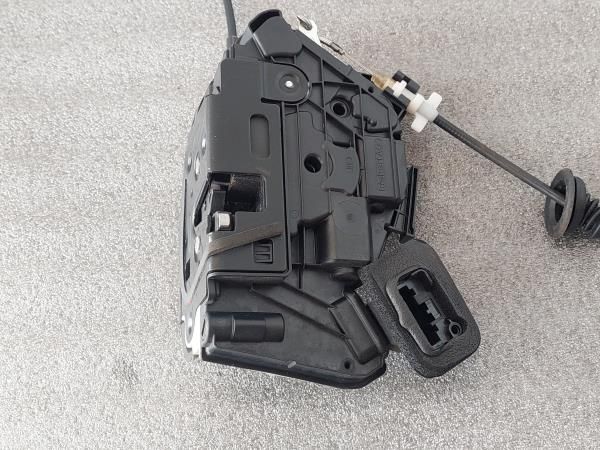 Fechadura / fecho porta frente direito VOLKSWAGEN Polo (6R, 6C)