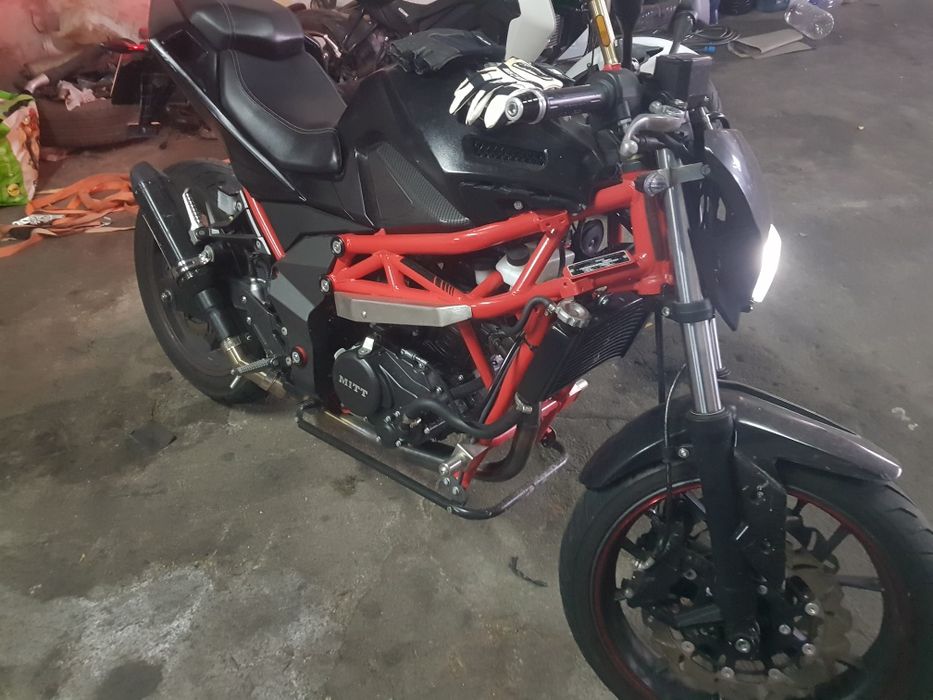 Vendo mota mitt 125