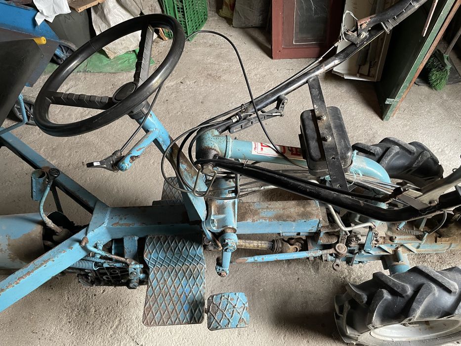 Motocultivador Mondial Diesel (Lombardini 6LD 360) + Atrelado Tração + Acessórios